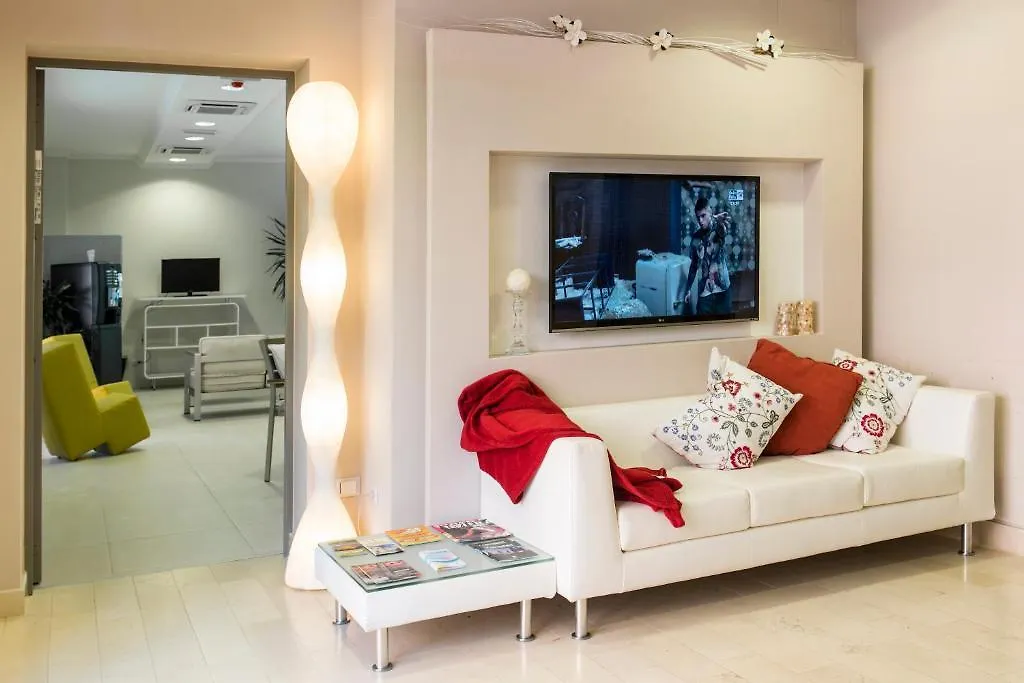Residence Millecento Cesenatico 3*,