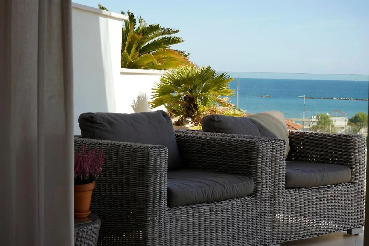 Residence Millecento Cesenatico 3*,